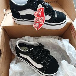 BNIB Black vans infant size 5.

never worn.

delivery or collection from WV11 or CV5