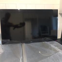 42” Samsung Smart TV
2 x HDMI ports and 3 X USB ports
No stand as this was fitted to the wall .
Fully working.
Selling due to getting a new tv.
Collect from high cross ware Sg11
£150