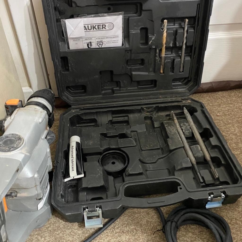 Bauker 1000W 26mm SDS Plus Rotary Hammer in PO13 Gosport for