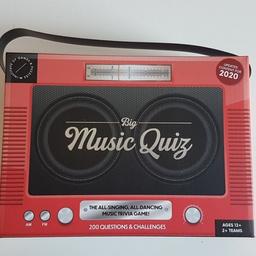 Brand NEW Music Quiz game. Unopened and has all the parts. Challenge yourself with genres of music, soundtracks and top hits.

Box is fashioned into an old style radio.

Please see photos before purchase 

can be collected from Southgate Street Gloucester or can be posted

#game #quiz  #music #90s #trivia