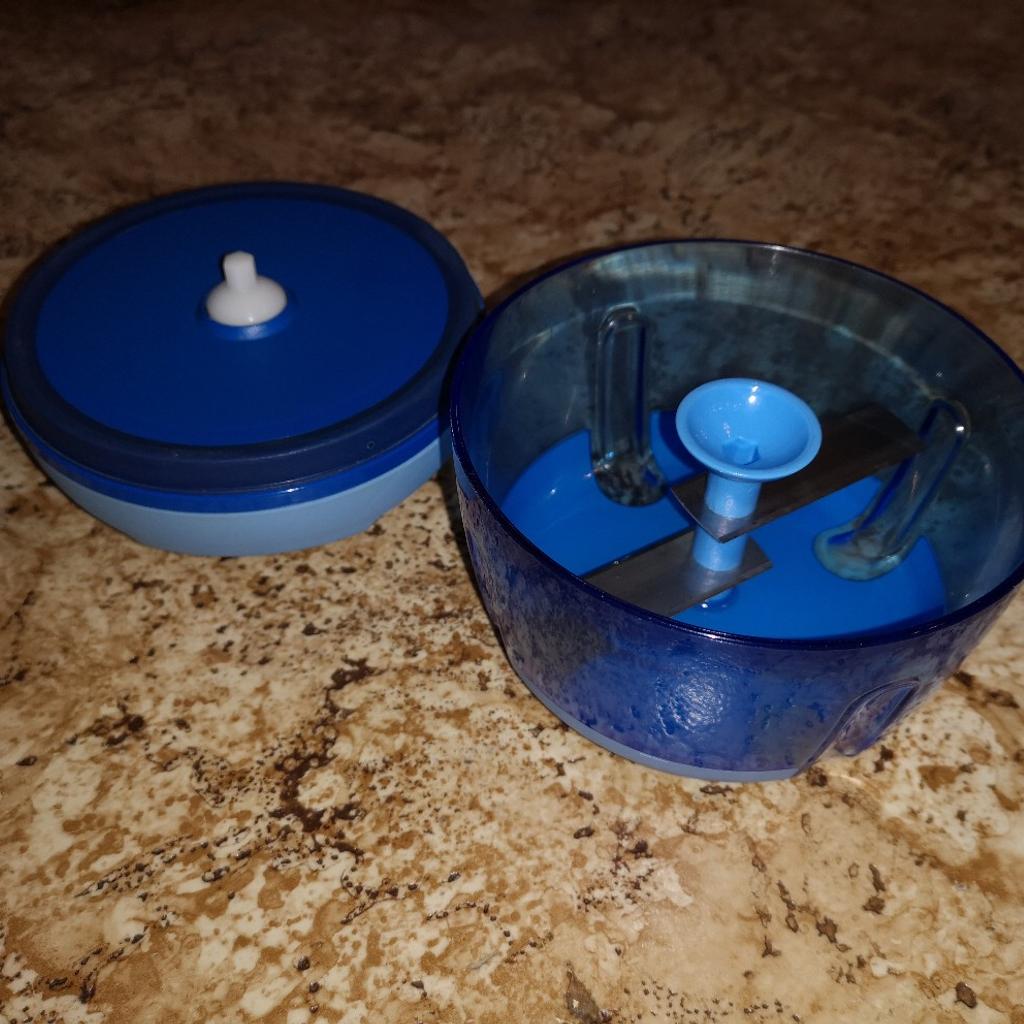 Tupper Hand Zerkleinerer, Chopper in 6714 Gemeinde Nüziders für gratis ...