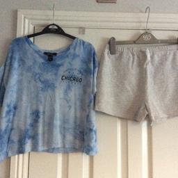 Hi I’m giving away a girls T-Shirt (from New Look) & Shorts (from George), age 12-13, in very good condition.

Collection only

Comes from a smoke free home