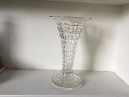 Buy & Sell Suffolk East Suffolk - Photos for Vintage Glass Vase