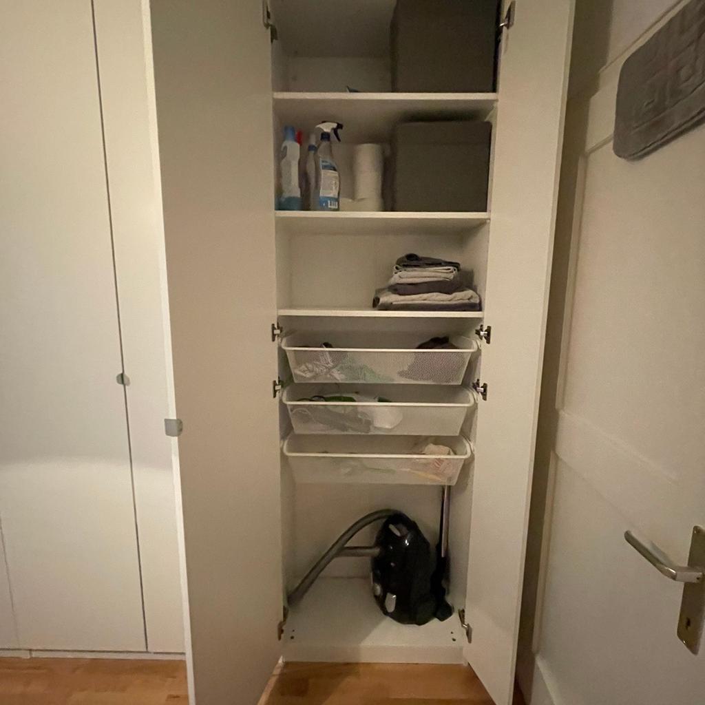 Pax ikea Putzschrank in 6900 Stadt Bregenz für 150,00 € zum Verkauf