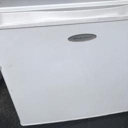White table top Fridge/freezer
Ideal for beer fridge or in garage 
Works fine only selling as bought a bigger one