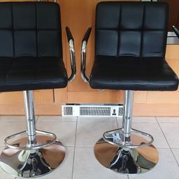4 black barstools 
2 have scratches on the backs
please see photos
paid £180 last December 
unfortunately they got damaged .