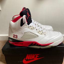 Air Jordan 5 Fire Red Retro 2003 release
One of my favourite pairs 🔥
Size 10 can fit 10.5 or 11
Sad to sell but need the Money😓
Open to sensible offers 👂Message first 📱 
Will be sent first class 📦