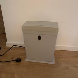 Paper shredder working with a reverse function
Collection from Solihull