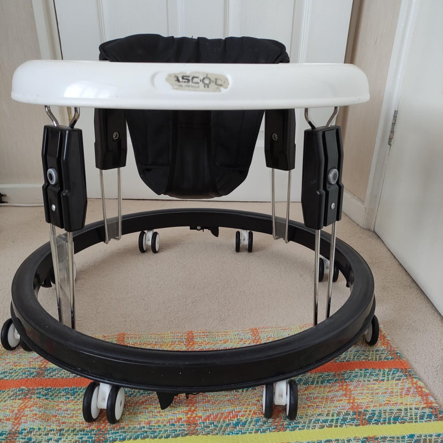 Fascol Baby Walker black & white in SE9 London Borough of Lewisham für
