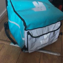 very large spacious bag
in good condition just needs a wipe down
collection only
