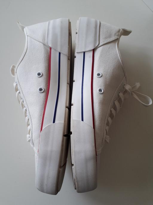 Buy & Sell Ealing Northolt - Ealing - Photos for BERSHKA TRAINER- SIZE 42