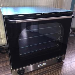 BRAND NEW ELECTRIC CONVECTION OVEN WITH FOUR FREE BAKING TRAYS. Never been used so in mint condition.

Bought a while ago for £450 but didn’t use as I am now renting a commercial kitchen.

FULL SPECS ARE IN THE IMAGES OF THE LISTING

-W=595mm H=570mm D=530mm

-Comes with 4 aluminium Baking trays

Collection in person only.