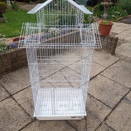 In as new condition, a large metal birdcage.
105cms x 40 x 50
With removable cleaning tray and 3 sliding access/feeder doors.
Collection only please.
