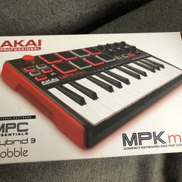 Compact keyboard and pad controller for making music on your computer.
Compatible with Mac and pc.