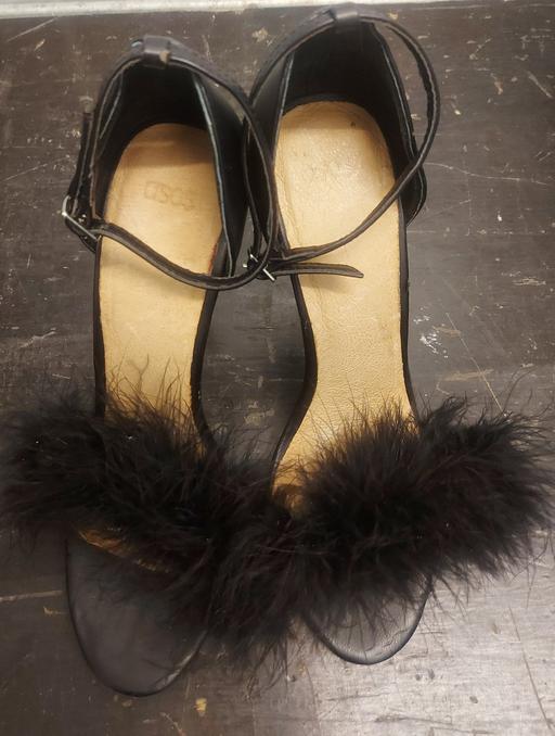 Buy & Sell North London De Beauvoir Town - North London - Photos for Black Fluffy Sandals