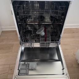 Working perfectly dish washer only 2 years old comes with manual and receipt. Small bit of rusting to one side doesn’t effect use.