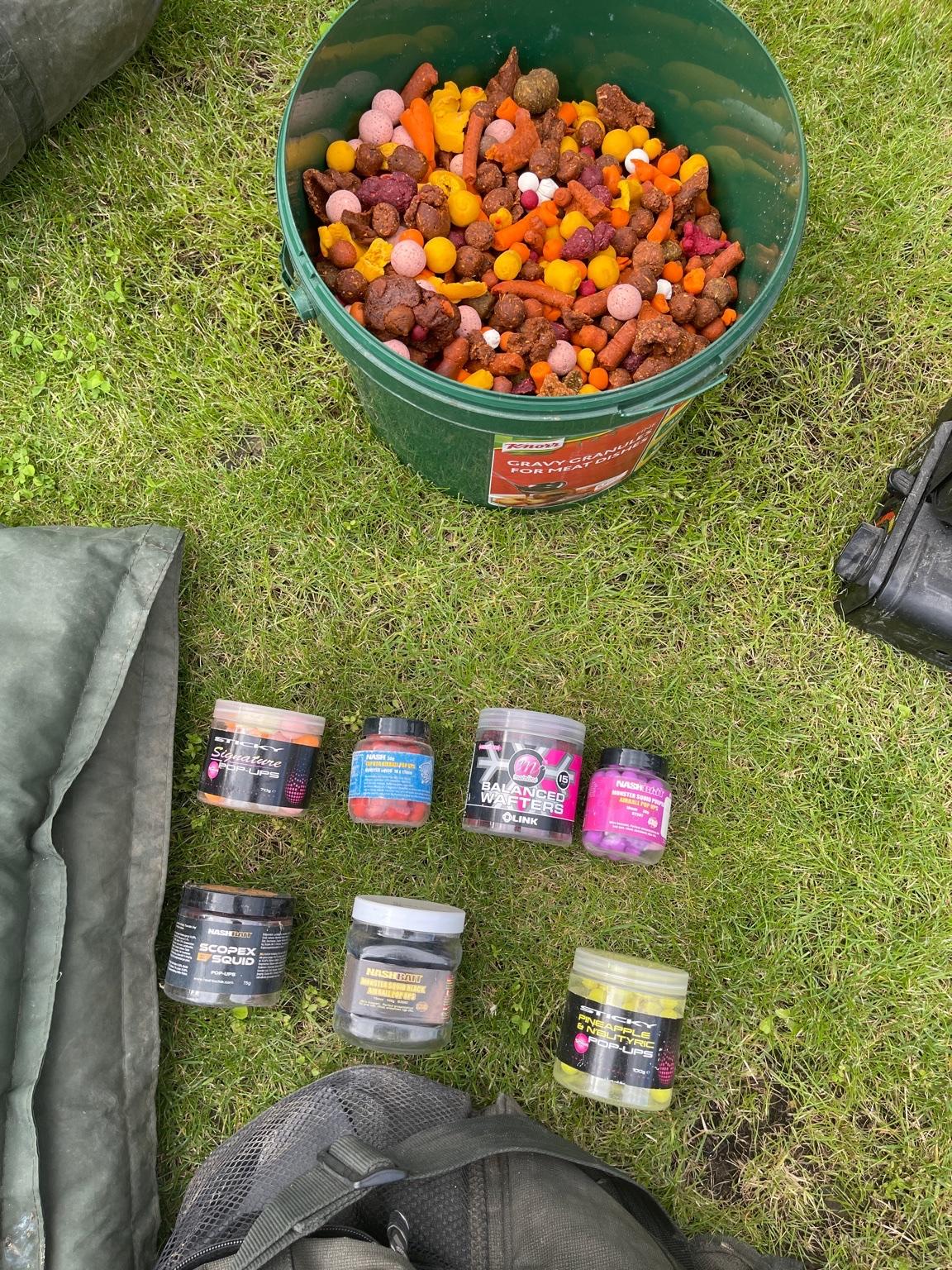 over-300-worth-of-fishing-gear-in-en3-london-f-r-60-00-zum-verkauf