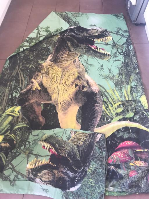 Buy & Sell West Midlands Sandwell - Photos for Jurassic world duvet and case- single