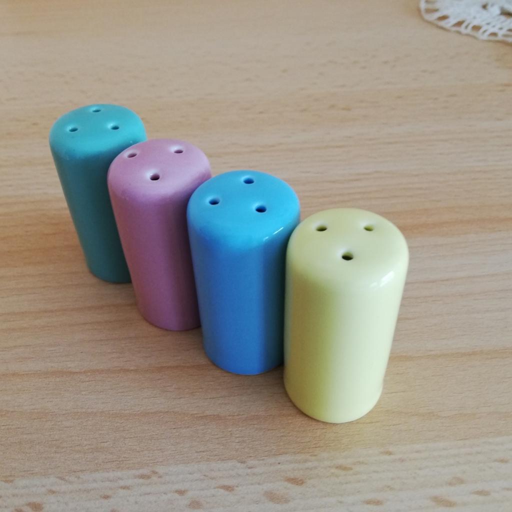 4Mini🏵️Porzellan Salzstreuer Küche Geschirr in 08485 Lengenfeld für 4,00 € zum Verkauf