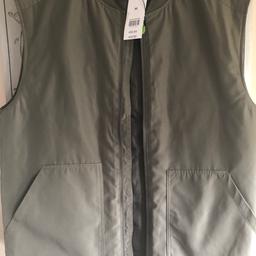 Men’s khaki green Gillet/body warmer from Burton new with tags size medium £10 collection only Elm Park