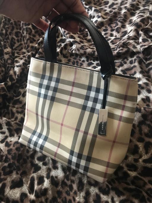 Buy & Sell West Midlands Birmingham - Photos for Ladies /girls Burberry small tote handbag