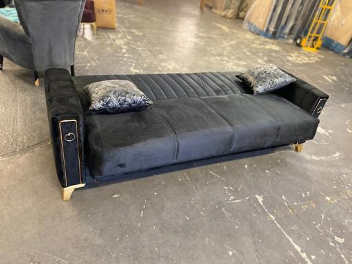 Buy & Sell Surrey Reigate and Banstead - Photos for New Sofa Come Bed