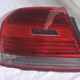 Taken from a Bmw 3 Series E92 Coupe 2008 Pre Lci. Both lights Right and Left in excellent condition and perfectly working.

Will fit most bmw E90 E91 E92 E93. 2007 - 2010