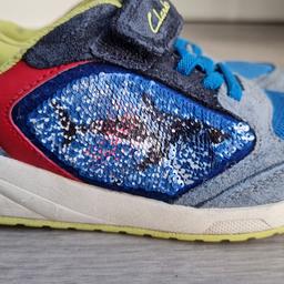 Boys reversible shark shoes in good condition - size 11.5G