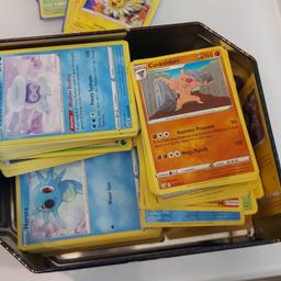 hallo

ich verkaufe hier meine Pokemon Tin
Komplett gefüllt ca 400 karten auch einige Holos sind dabei weitere fotos folgen noch.

die Karten sind aus verschiedene Sets.