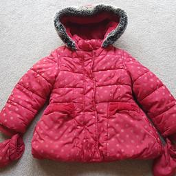 Red M&S coat with mittens. Used but in good condition.
Size 2 - 3.

From a smoke & pet free home.