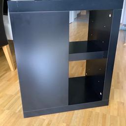 Ich verkaufe dieses gebrauchte, schwarze IKEA Regal bzw. Schreibtischelement (Unterbau für Schreibtischplatte) VIKA ANNEFORS.

Maße: 70 cm x 58 cm x 35 cm (H x B x T)

Es ist zusammengebaut und kann in Ismaning abgeholt werden. Ein Versand ist leider nicht möglich.