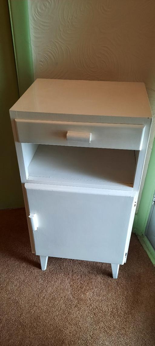 Buy & Sell West Midlands Birmingham - Photos for WHITE BEDSIDE CABINET DRAWER SHELF CUPBOARD