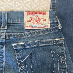 In really good condition boys/ small men’s True religion jeans in blue. Size has been stated on picture. Unfortunately one of my sons impulse buys, worn a few times and now up for grabs! Grab a bargain! Postage is available for 4.20 2nd class signed for with Royal Mail.