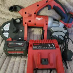 Bandsaw is brandnew and never been used it comes with battery and charger and they are used battery holds its charge as seen in the 2nd picture also comes with 3 new blades aswell
collection only please
price is now £160 no offers needs to be gone by Sunday evening 