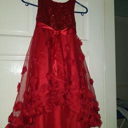 im selling 2 monsoon dresses
in excellent condition
size 4 and 6 available
£20 each