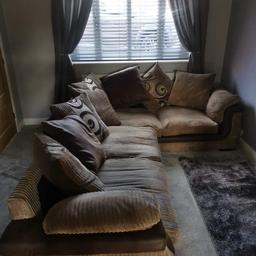 corner sofa great condition comes in 2 piece need 2 man to take down a floor
sold as seen
need gone asap
pick up s71 4by
