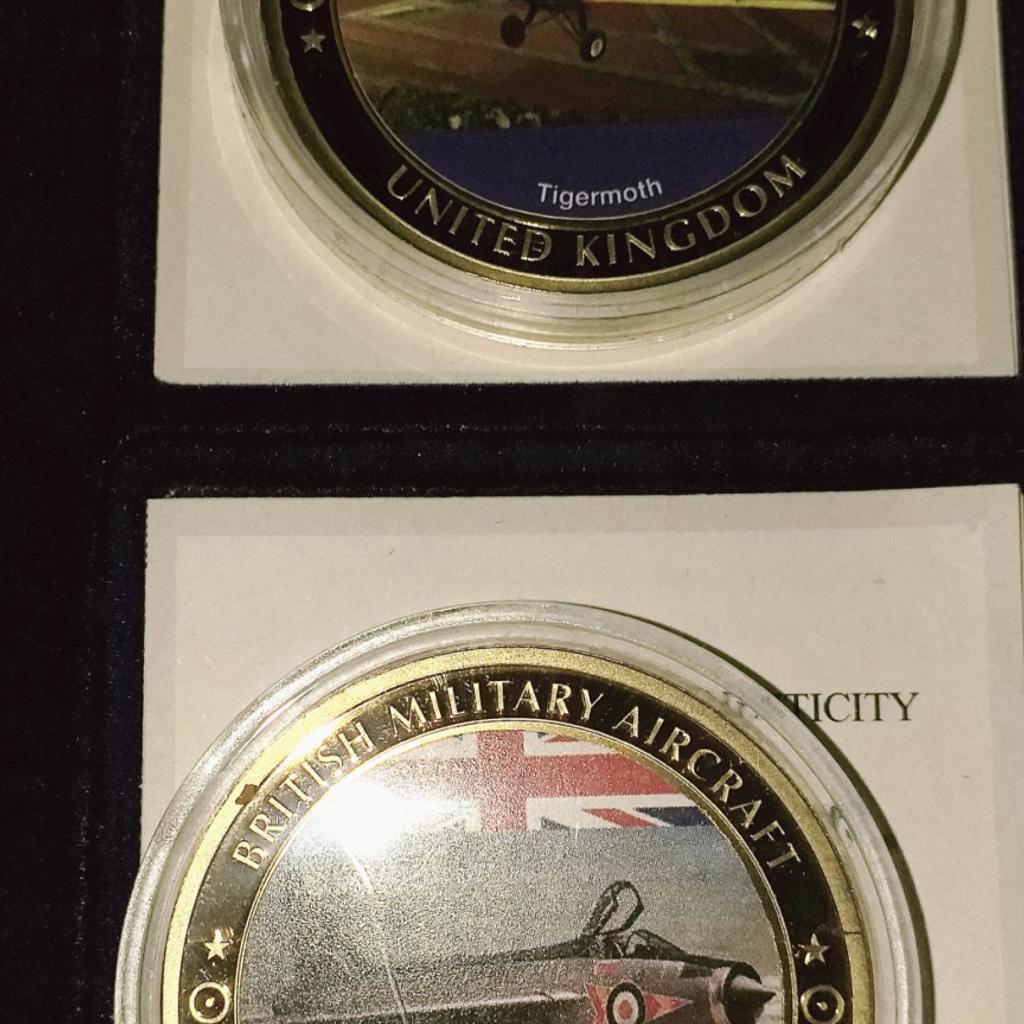 REDUCED BY £20 TO £40.
aircraft from bi-plane to jet fighters. gold plated with
tableau colour. 40mm dia,
9999 complete collections.
proof quality.
 REDUCED AGAIN TO A BARGAIN £40 FROM £60
FREE DELIVERY IN UK.