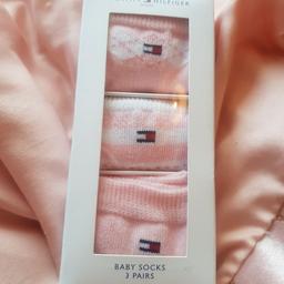 pack of pink socks
Tommy Hilfiger
great gift
new in pack