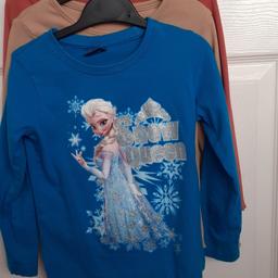 Frozen top aged 4,
2 x plain tops aged 4 -5
Hardly used so are in excellent condition.
Cash and collection only