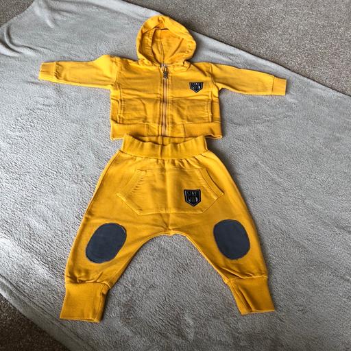 Buy & Sell Worcestershire Worcester - Photos for Pinokio tracksuit 6-9 months