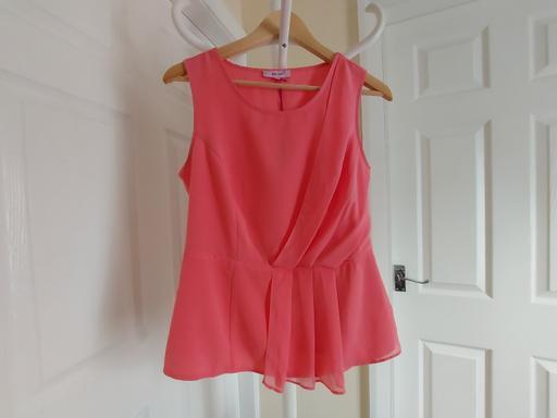 Buy & Sell Lancashire Pendle - Photos for Blouse ” Per Una ” M&S Coral Size: 12 (UK)