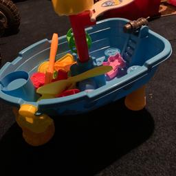 Outdoor water “boat”
Fun toy for little ones 
Good condition