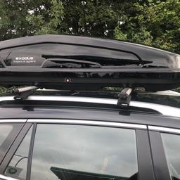 Halfords Exodus Advanced Roof Box 470L 
Excellent condition, some slight marks at back, very good all around.

Opens left and right side, comes with one key.
Cash on collection only.

£399.99 new so grab a bargain