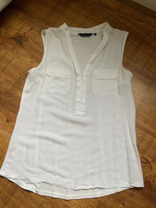 Buy & Sell Greater Manchester Stockport - Photos for New Look white sleeveless top 8