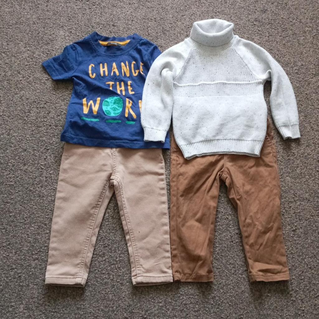 Boys 2 outfits 12-18 months from Matalan, Primark, George
1 jumper, 1 t-shirt, 1 jeans 1 chinos
All in very good condition. Been worn a few times

All offers considered