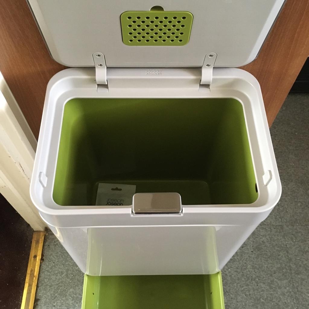 Joseph Joseph Totem 60l Bin Original Version in E12 London für 0,01