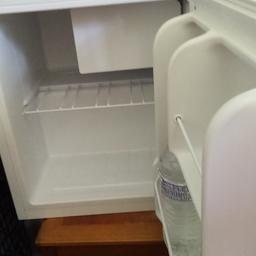 Small 50cm fridge freezer
Only used for 6 weeks from new
Cost £100
Bargain £50
ONO