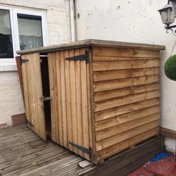 shed very good condition pick up only