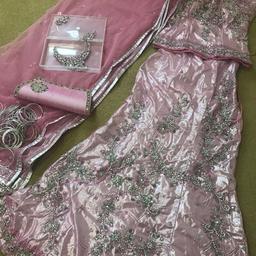 Bridal outfit baby pink Colour. Just like new. Very good condition. Skirt& top. Jewellery & purse included. Only been worn for a few hours.
£70
Cash on collection only please.