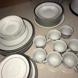 Dinner set which is not needed anymore.

Has minor chips on some items. Need it gone ASAP hence selling for very cheap.

Serves 8.

Can be delivered if very local